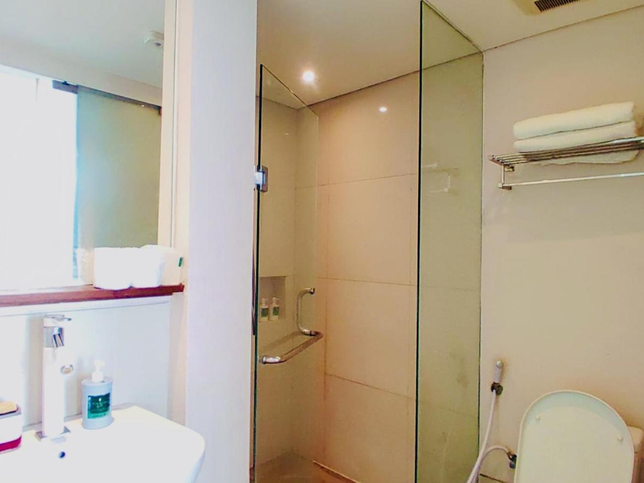 Bali King 511 - Pool, Wi-fi, Kitchen, Ac, Private Bathroom Apartemen *