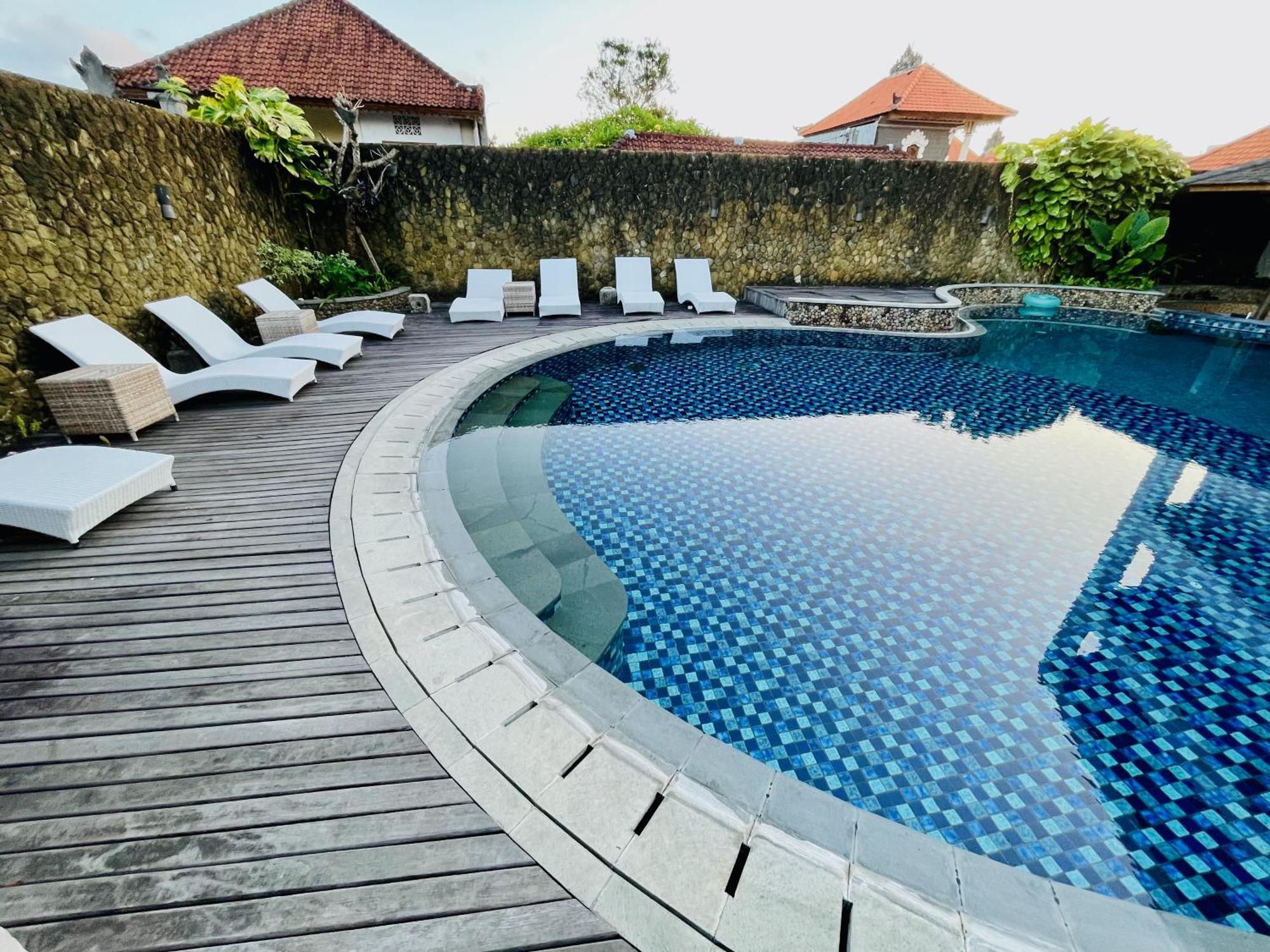 Bali King 511 - Pool, Wi-fi, Kitchen, Ac, Private Bathroom