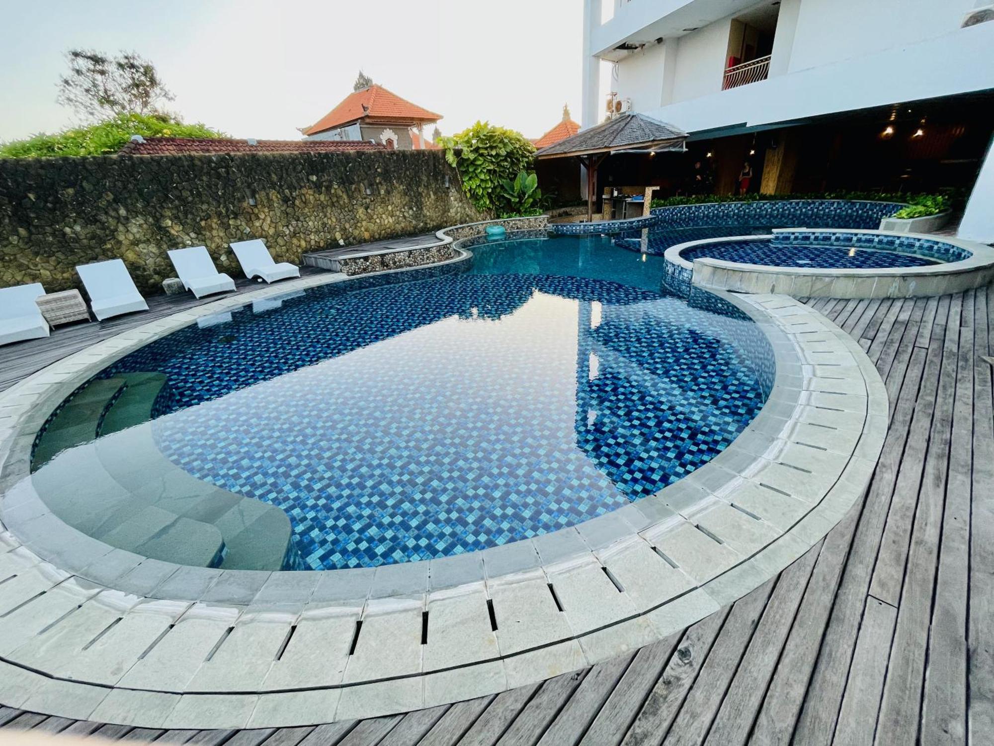 Bali King 511 - Pool, Wi-fi, Kitchen, Ac, Private Bathroom Apartemen